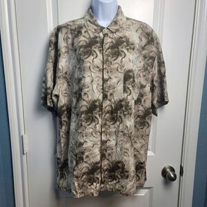 NWT FUSIONE Button Down Short Sleeve Shirt